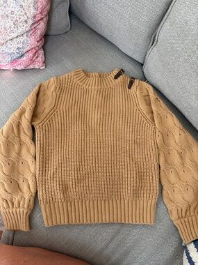 Girls Chunky Knit Crewneck Sweater in Camel